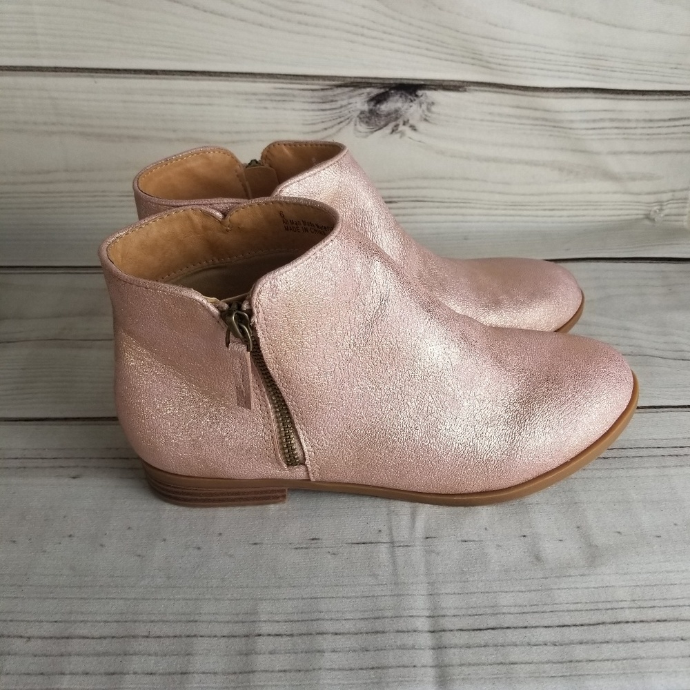 Cat & Jack pink booties size 6